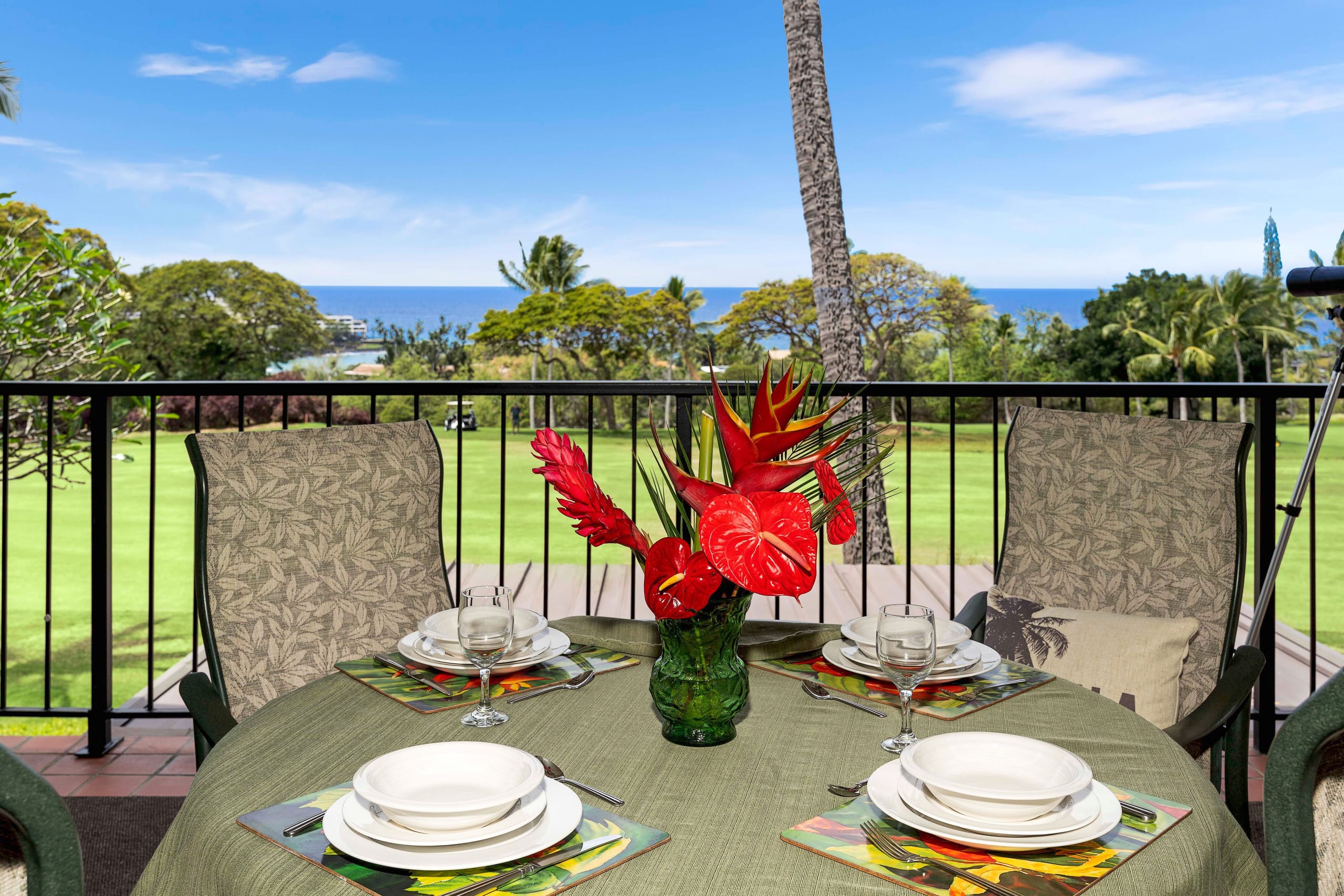 Condo in Kailua-Kona · ★4.92 · 2 bedrooms · 2 shared baths - Image 1