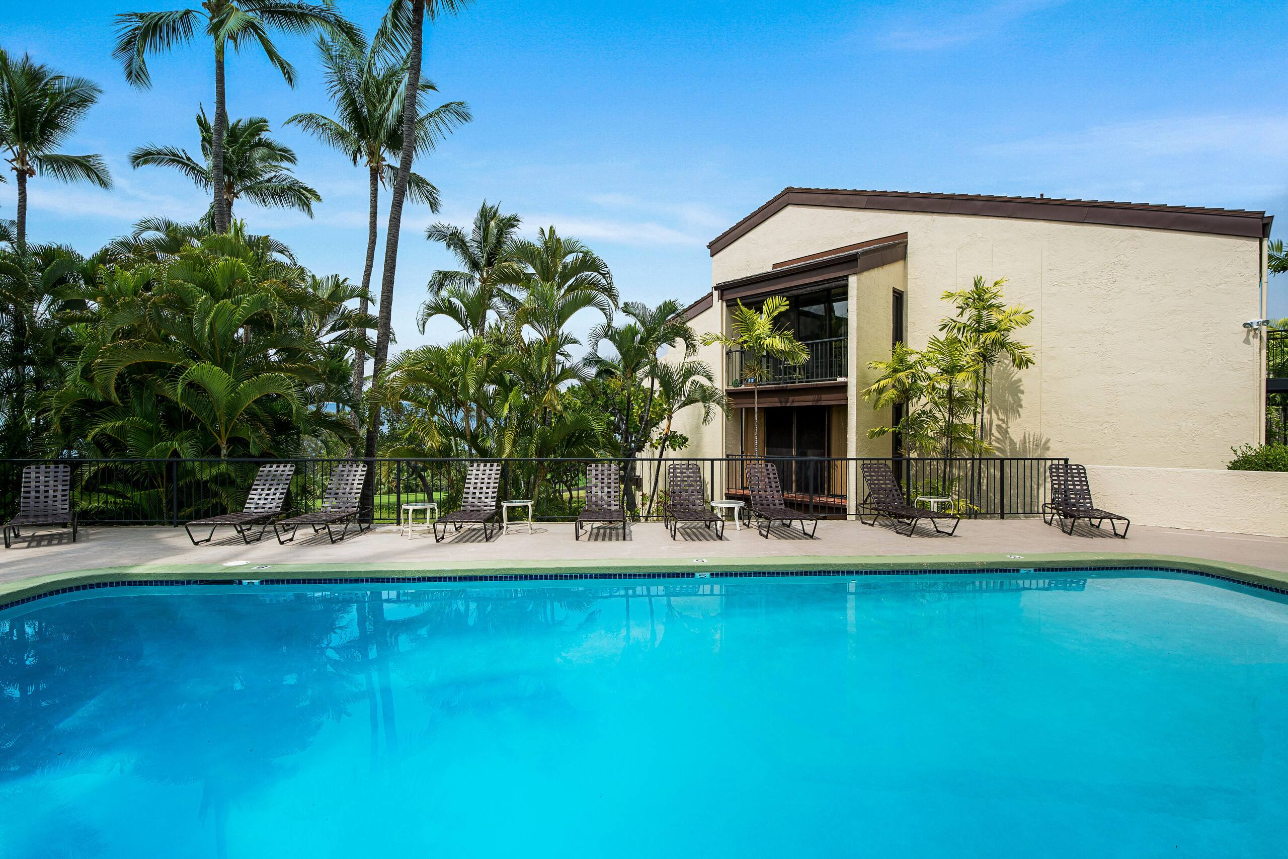 Condo in Kailua-Kona · ★4.92 · 2 bedrooms · 2 shared baths - Image 37