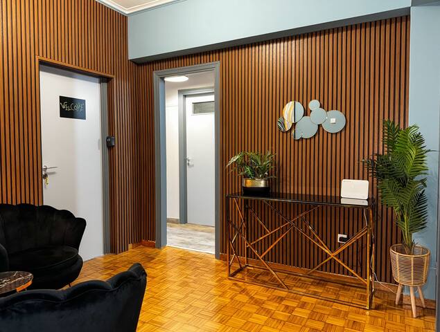 Comfy 4Bedroom Unit at Historical Center of Athens