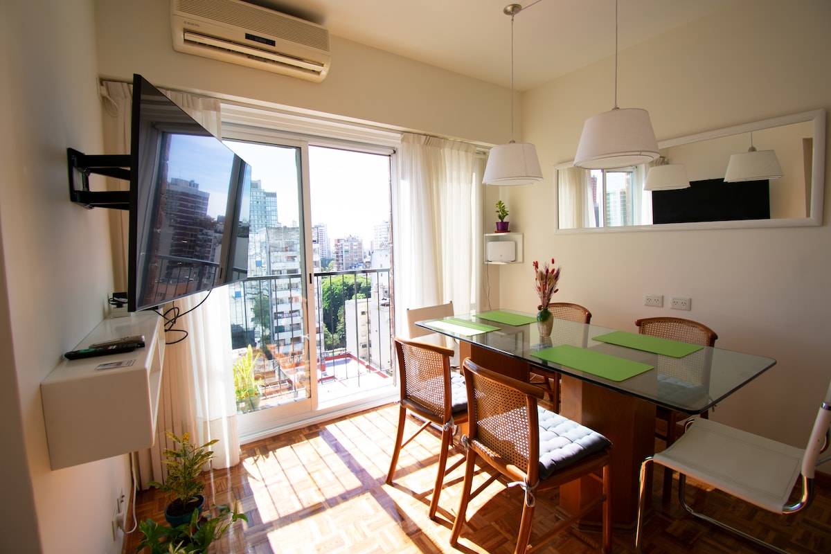Successful Airbnb property: Excellent apartment on the 14th floor in Belgrano. in Colegiales