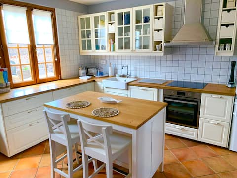 Top performing Airbnb: Dream location right on the water, large pool in Marseillan