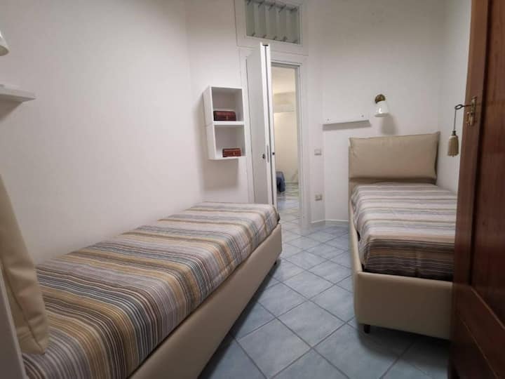 საძინებელი 2