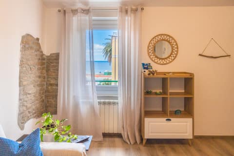 Successful Airbnb property: At Mary's house, free private parking. in Sestri Levante