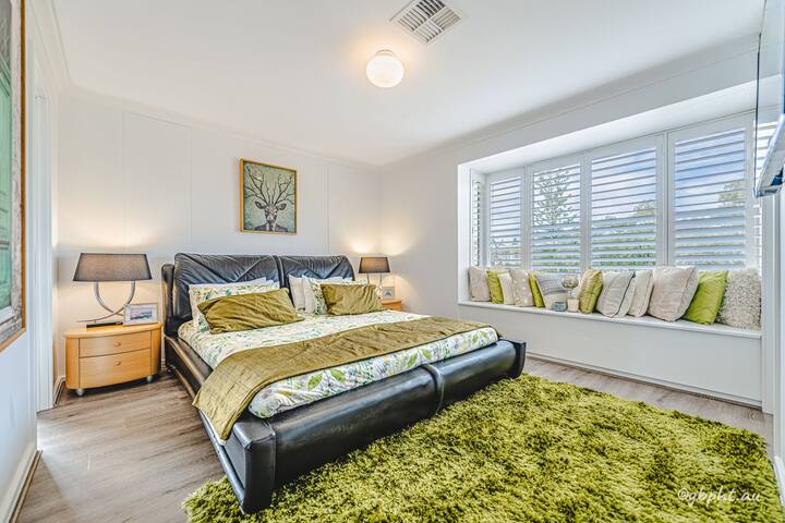 Falcon Family Oceanside Haven gallery image 5