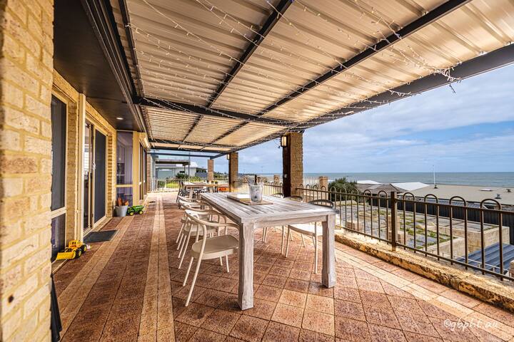 Falcon Family Oceanside Haven gallery image 4