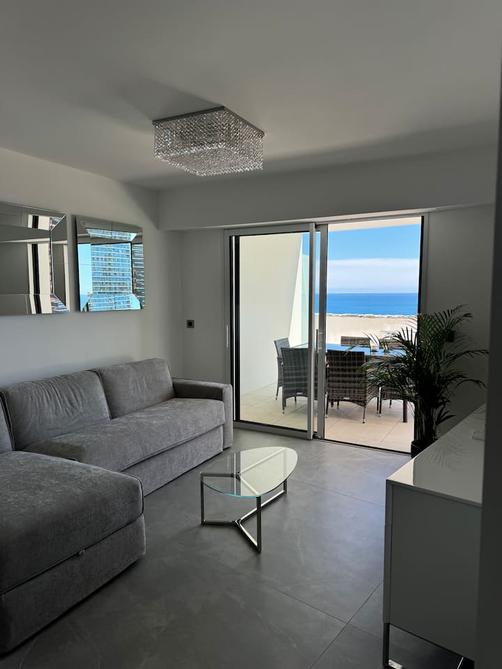 Sea-view 1br Apartment , Monaco Border - Plage de Carnolès