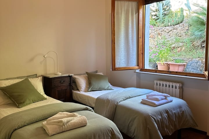 2. Schlafzimmer (2 Einzelbetten 90 x 200 m)