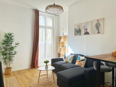 Successful Airbnb property: Charming 2-Bedroom Duplex, Historic Center in Avignon
