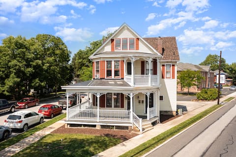 Gettysburg home w/ parking & game room