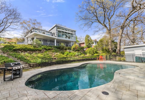 Lake House in the City