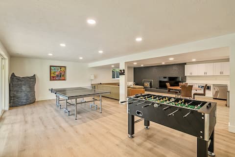 10 Minutes from Lagoon! Bring the whole family!