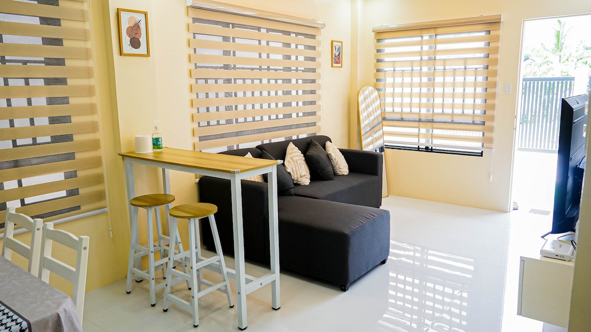 Sala de estar con Google TV de 55 pulgadas