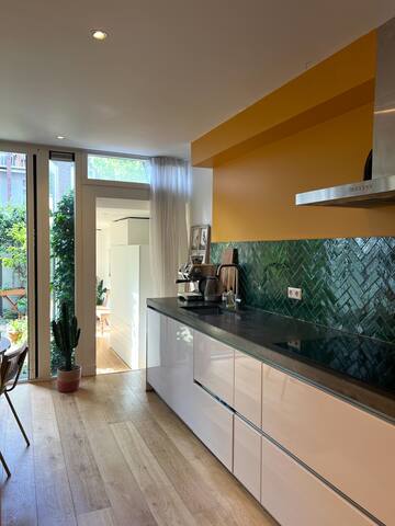 Stylish Boutique Apt. | Garden | Vondelpark gallery image 4