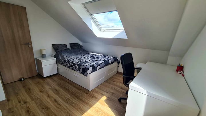 غرفة النوم 2