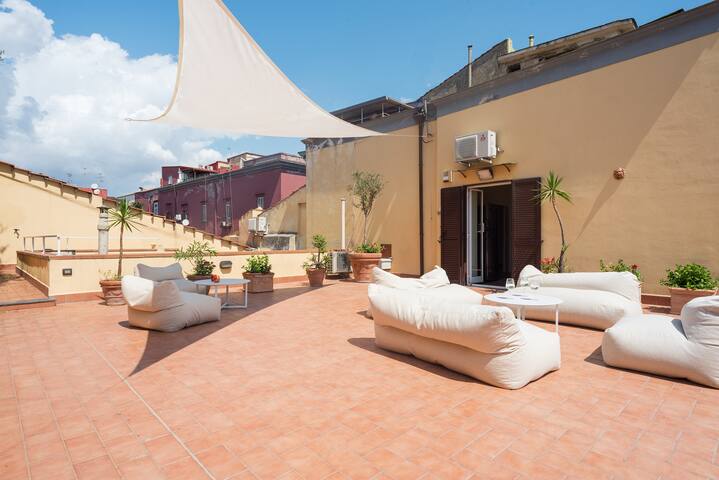 The library & the terrace room gallery image 5