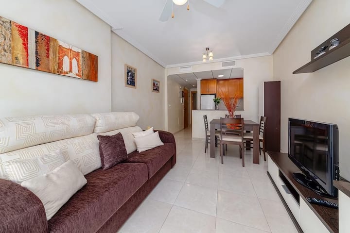 Cozy Apartment / Private Parking - Torrevieja