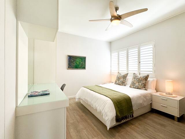 Calm 2 bed/bath oasis + inverter gallery image 5