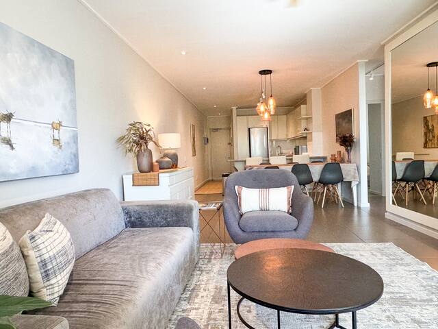 Calm 2 bed/bath oasis + inverter gallery image 2