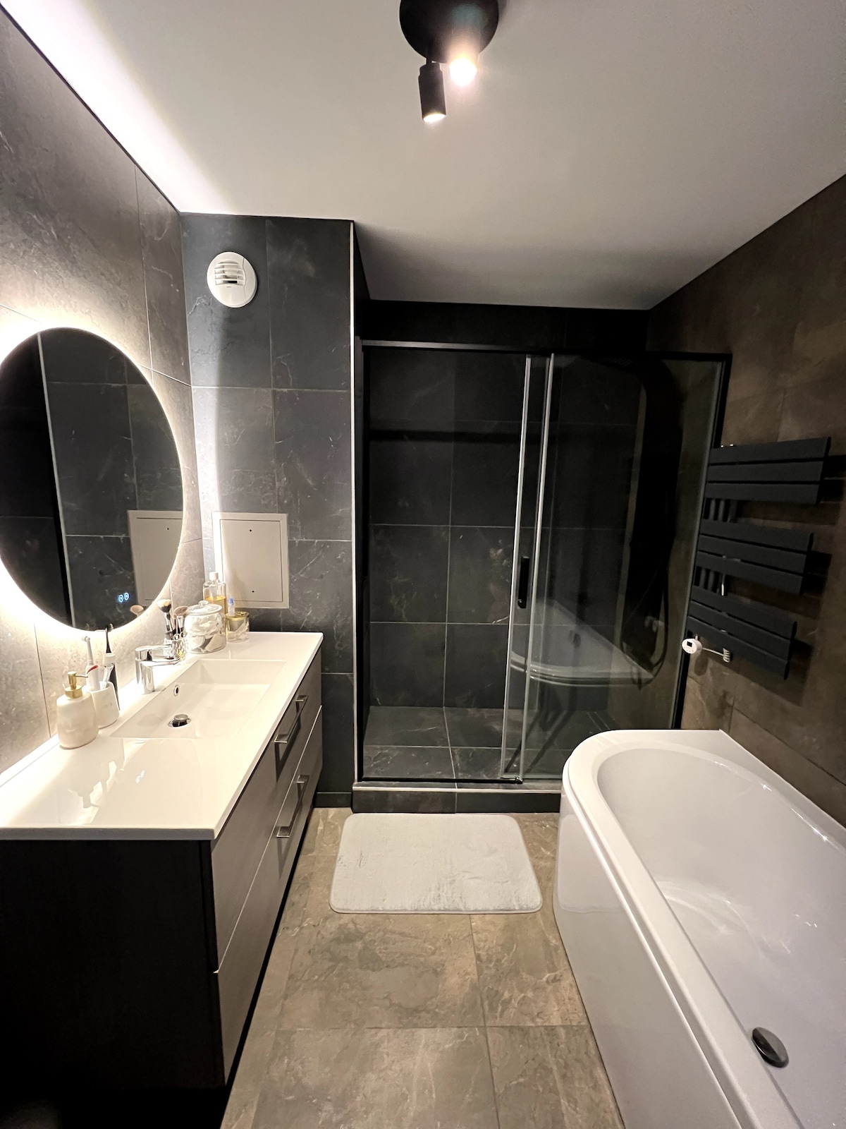 View of Apex Temple Court Hotel - Apartments for Rent in Kent, England, United ...