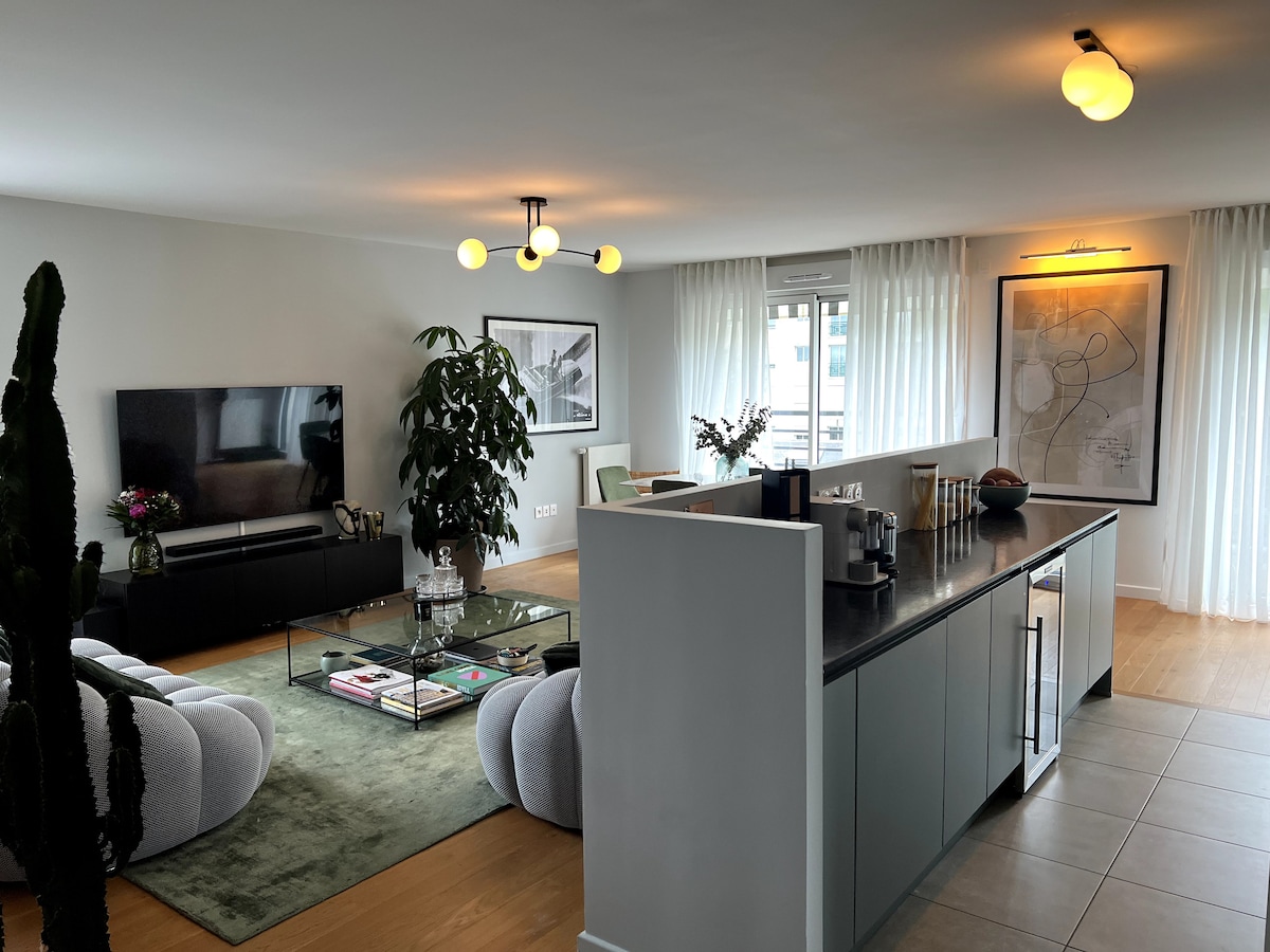 View of 53 Walk-in Shower Ideas That Are Sleek and Accessible