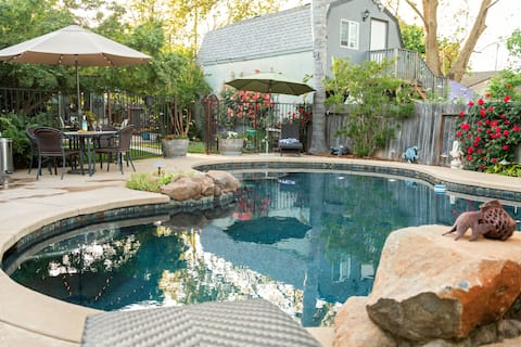 The Bungalow | StayLuxe Mid-Towne