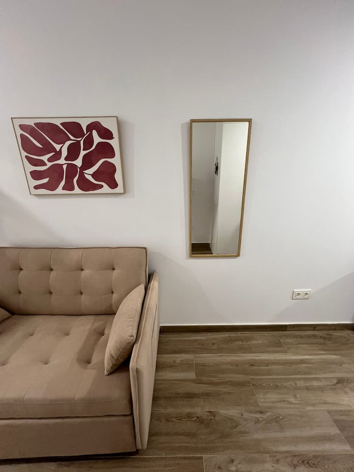 White House 1 - Castellón de la Plana