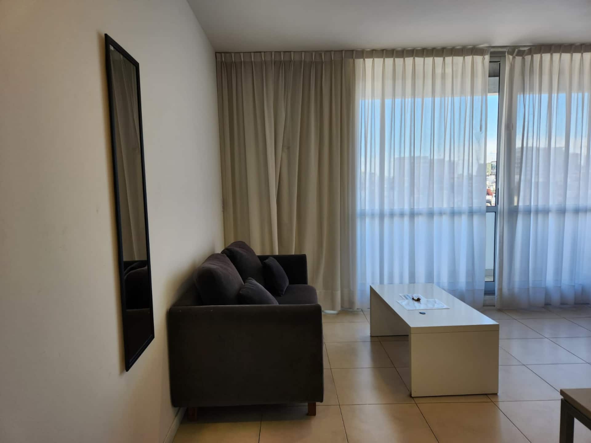 Kitnet com varanda em San Nicolás