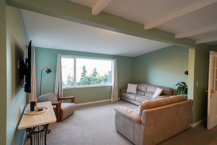 Sauna, Mountain And Lake Views, 2 Bedroom - Queenstown