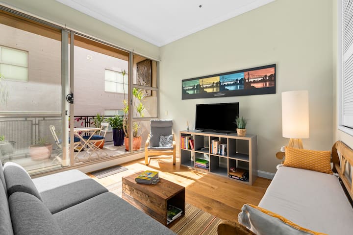 Laube 105—modern Inner-city Sanctuary With Balcony - Sydney