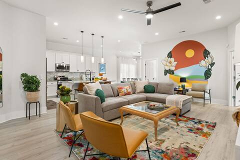 Charleston-themed House for 10!