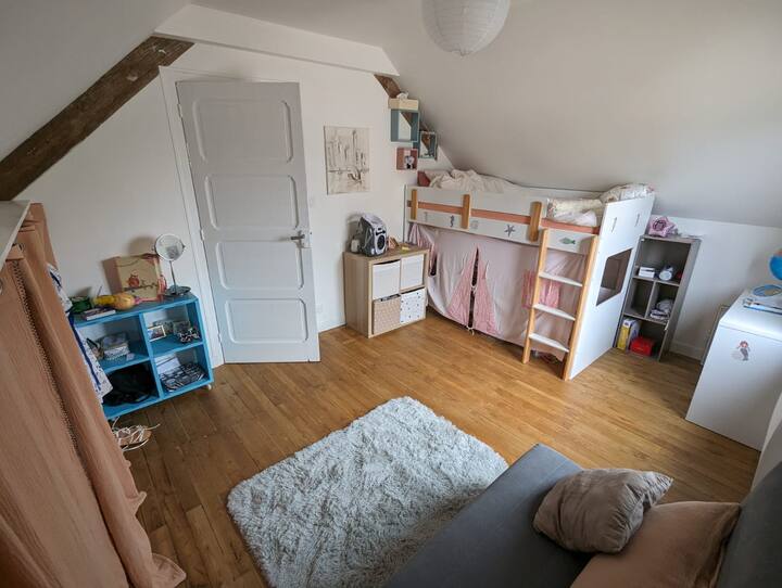 Спалня на горния етаж - 2 единични легла