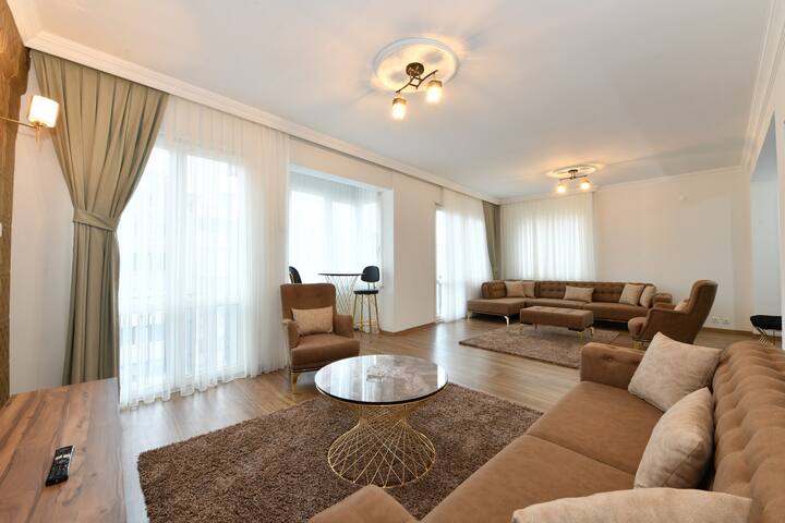 Şişli Merkezde 9 Kişilik Geniş ve Özel Daire gallery image 2