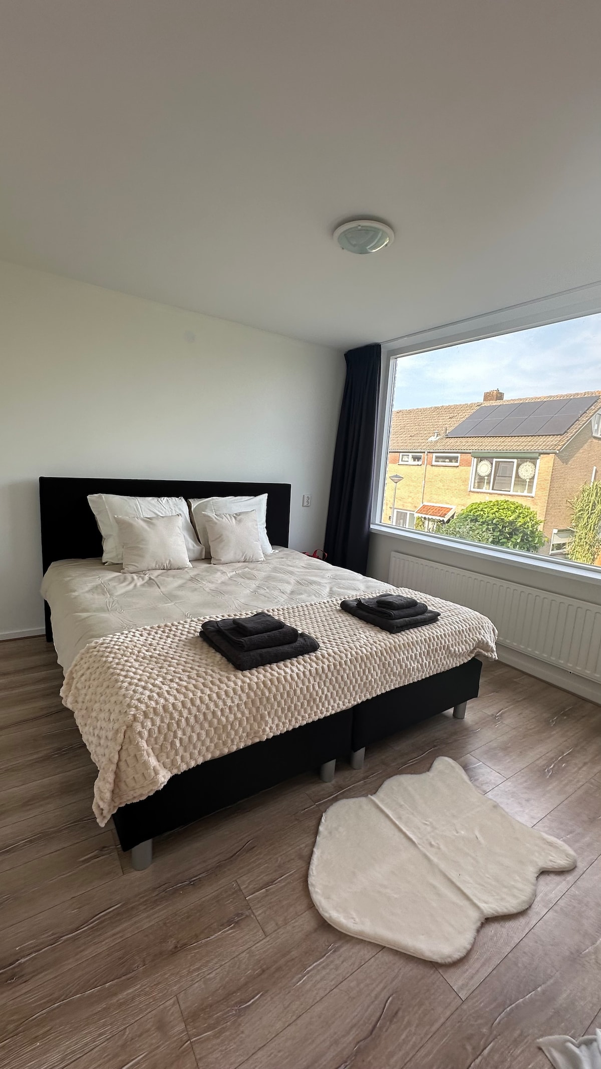 חדר שינה 1 קומה ראשונה