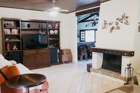 Popular Airbnb listing: Charming Country House 1h from SP | Starlink Wi-Fi in Itupeva