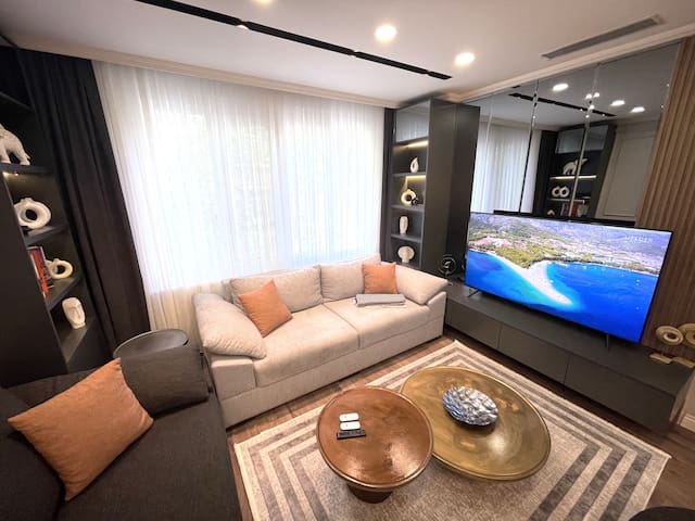 New Fully Equipped 3+1 in Taksim Square with A/C gallery image 3