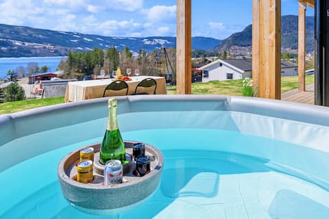 Popular Airbnb listing: Panoramautsikt - 40 ° C Boblebad - Isbad - Solvendt in Nord Aurdal