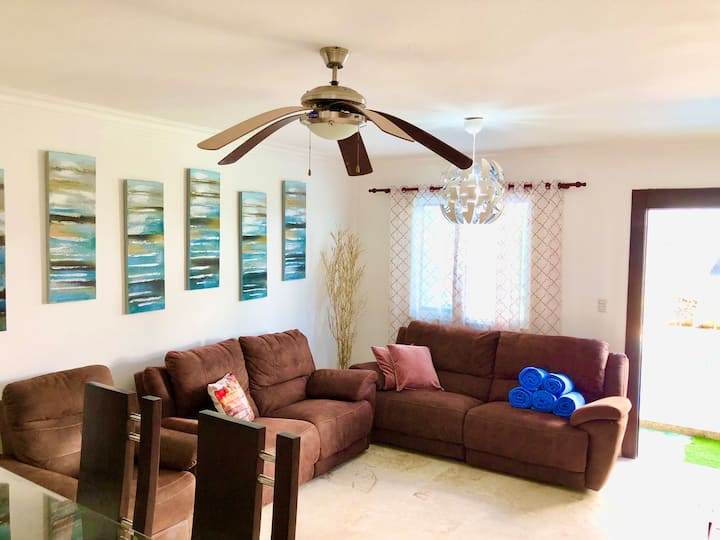 Beautiful Townhouse 4 Br, Private Beach 3 Min. - Punta Cana