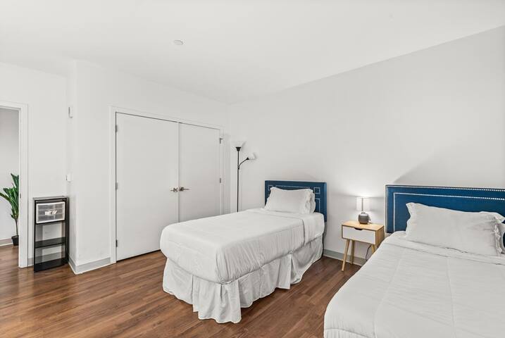 Nice 2 BR 2BA Boston hospitals gallery image 2