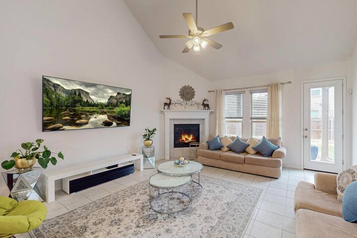 Luxurious 5-Bedroom Retreat with Great Amenities gallery image 4