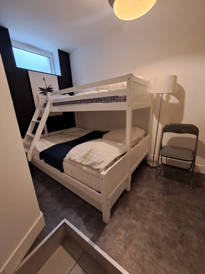 Kitanda 140 na kitanda cha watu wawili 90