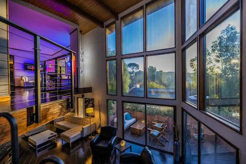 Luxury Canyon House Hot Tub, Hiking Trails, EV Chg