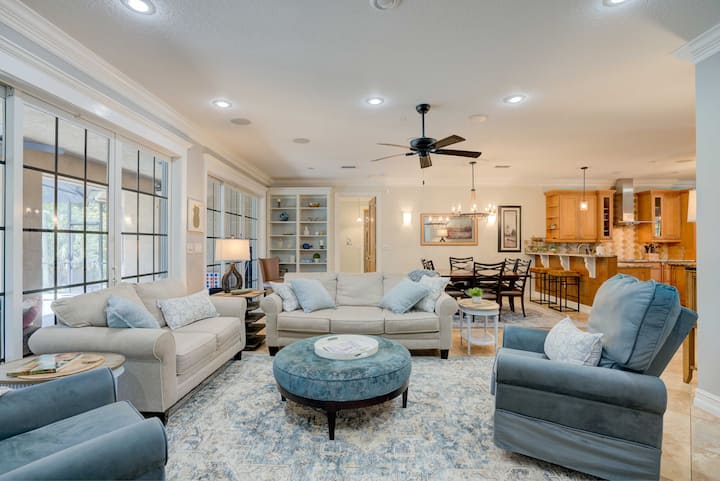 Private Oasis  *Heated Pool And  Yard. - Hobe Sound, FL