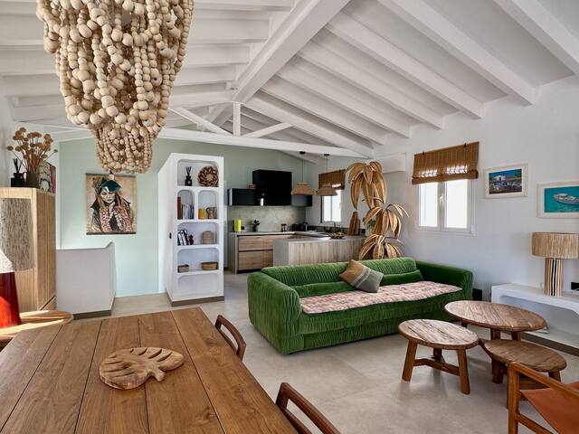 NoBeVIP – House on the beach Punta Prima gallery image 2