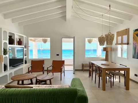 Top Airbnb: NoBeVIP - House on the beach Punta Prima en Sant Lluís