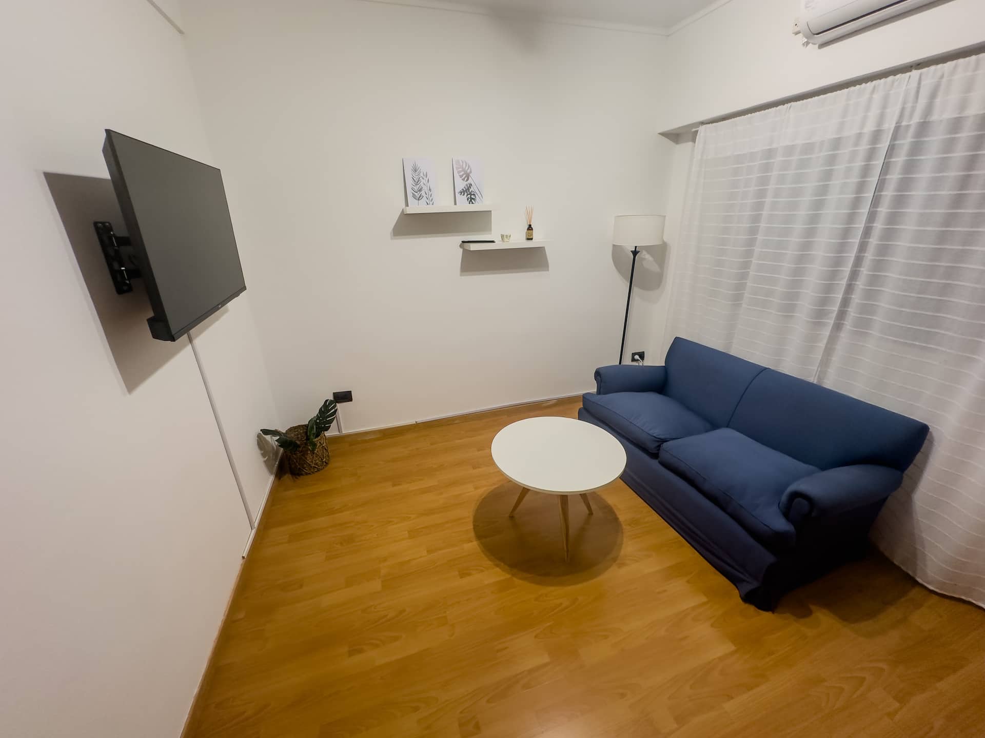 Comfortable apartment. Excellent location