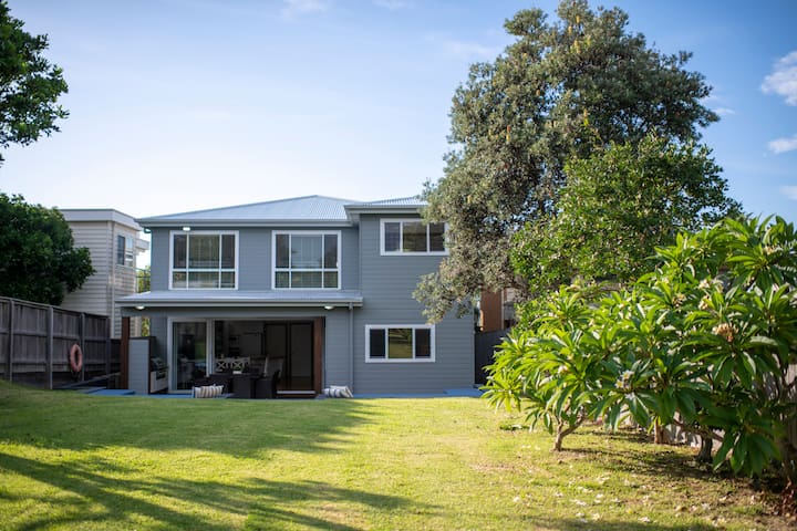 BillyBlue – Big Family, Best Value! Enormous Yard