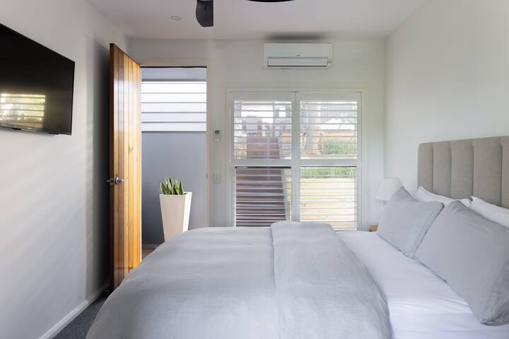 Coast | Boomerang Beachfront gallery image 5