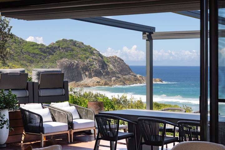 Coast | Boomerang Beachfront gallery image 3