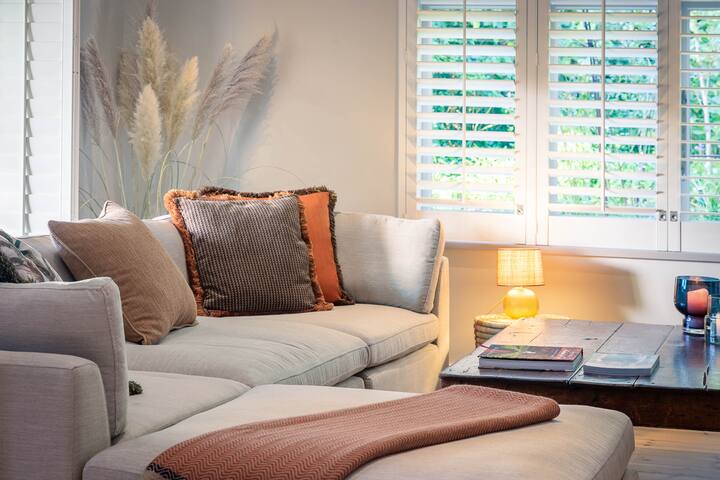 Kloof House – with solar backup power gallery image 4