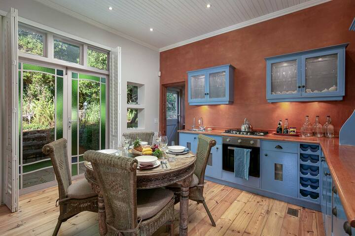 Kloof House – with solar backup power gallery image 5